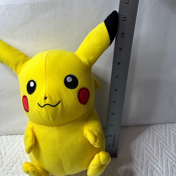 Pokémon Pikachu toy factory plush stuffed animal 2016 yellow 2016 - Picture 3 of 12